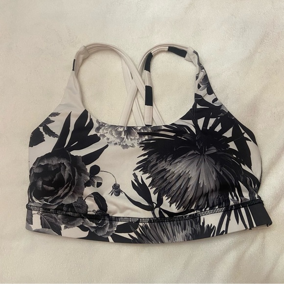 Lululemon Energy Floral Black and White Sports Bra Size 8 1130 - Picture 2 of 6